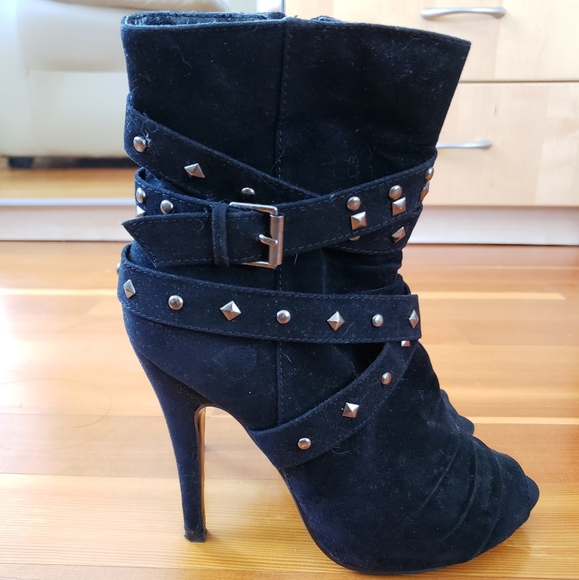 Open toe Suede Ankle Bootie size 6 - Picture 2 of 4